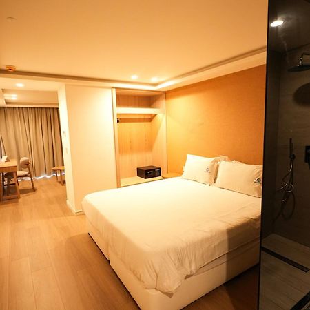 Blue Harbour Boutique Aparthotel Ayia Napa Exterior photo