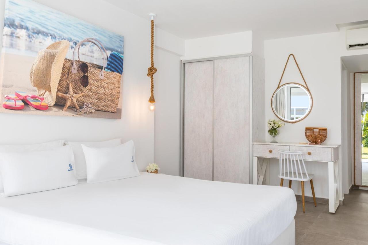 Blue Harbour Boutique Aparthotel Ayia Napa Exterior photo