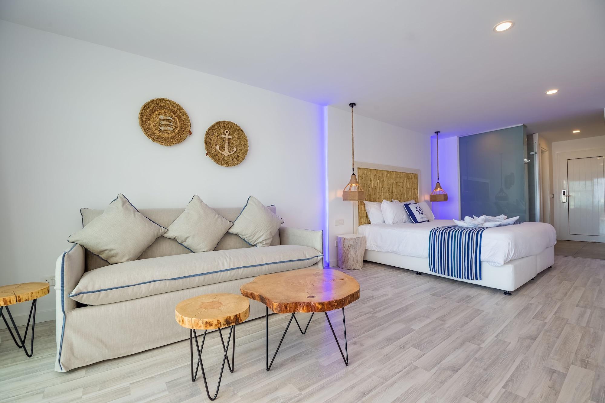 Blue Harbour Boutique Aparthotel Ayia Napa Exterior photo