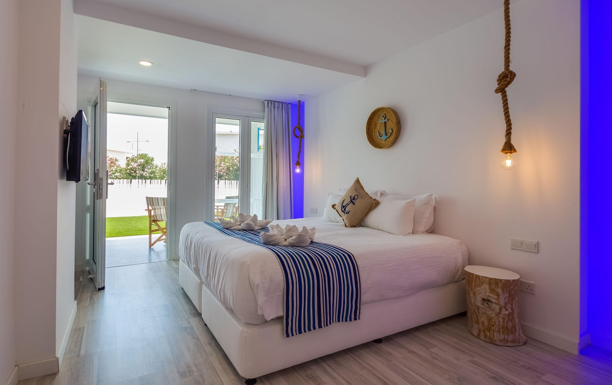 Blue Harbour Boutique Aparthotel Ayia Napa Exterior photo