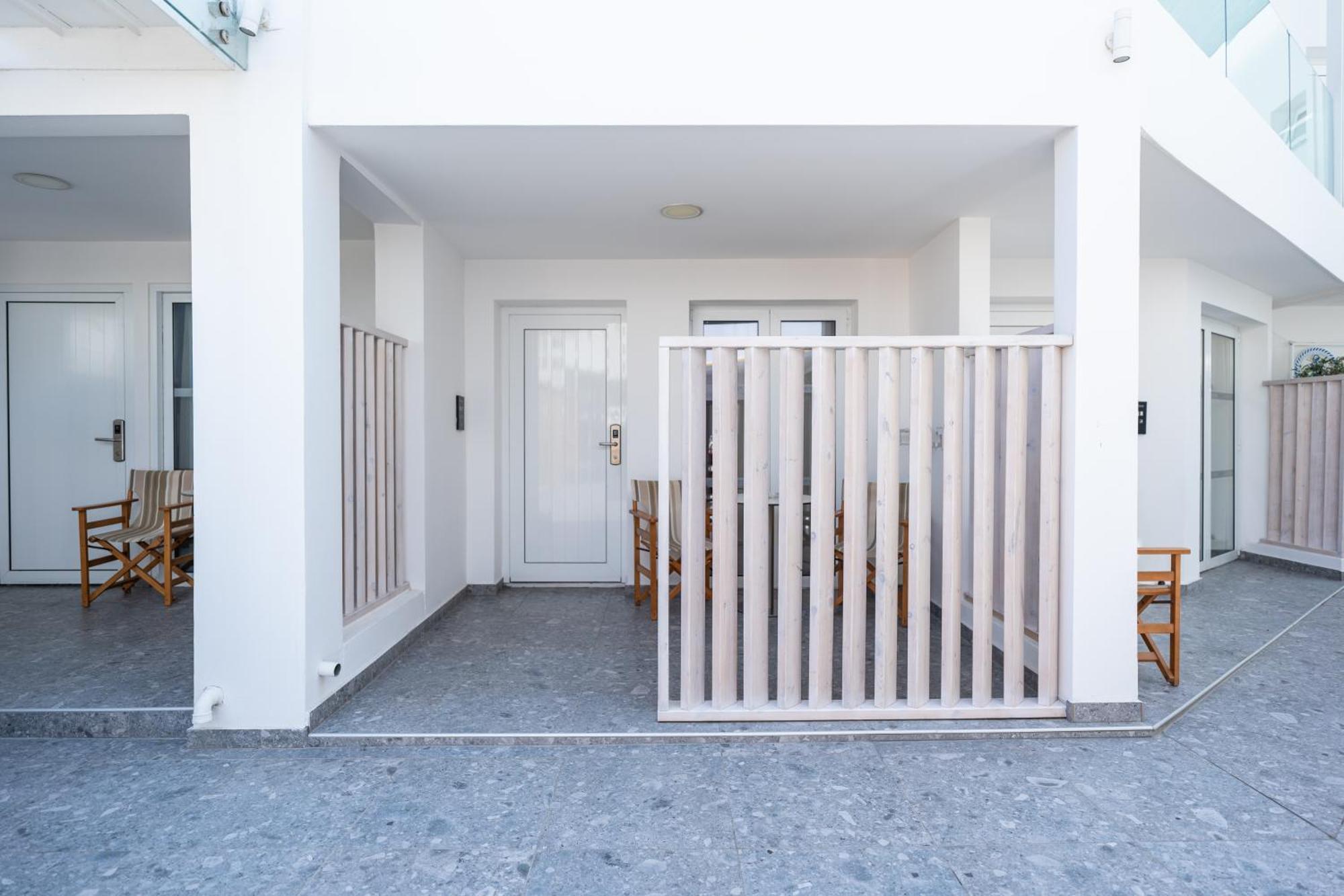 Blue Harbour Boutique Aparthotel Ayia Napa Exterior photo